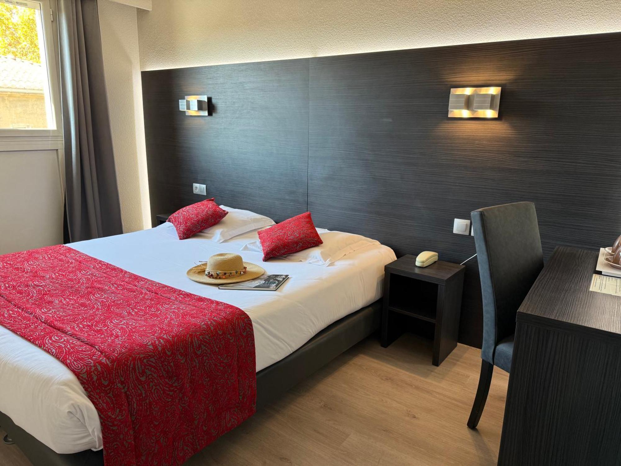 Le Cheval Blanc Hotel Arles Buitenkant foto