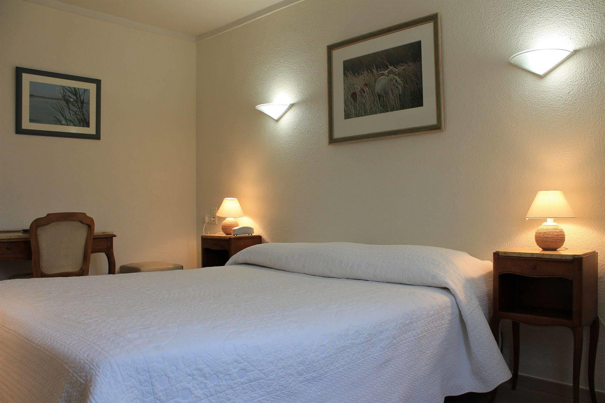Le Cheval Blanc Hotel Arles Buitenkant foto