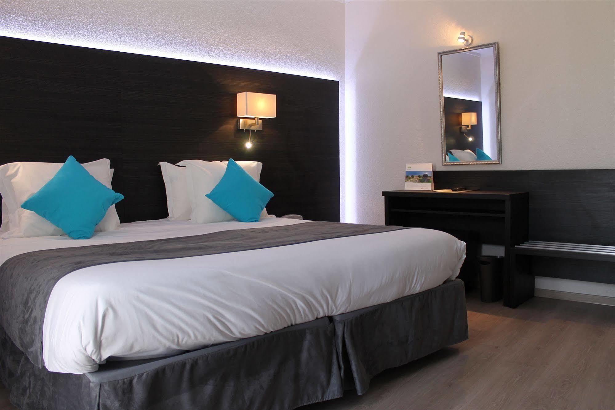 Le Cheval Blanc Hotel Arles Buitenkant foto