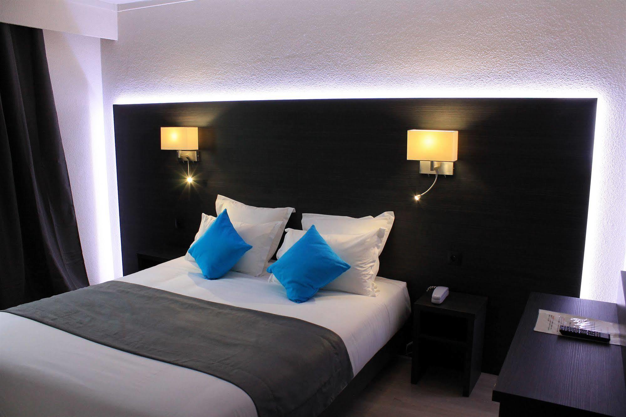 Le Cheval Blanc Hotel Arles Buitenkant foto